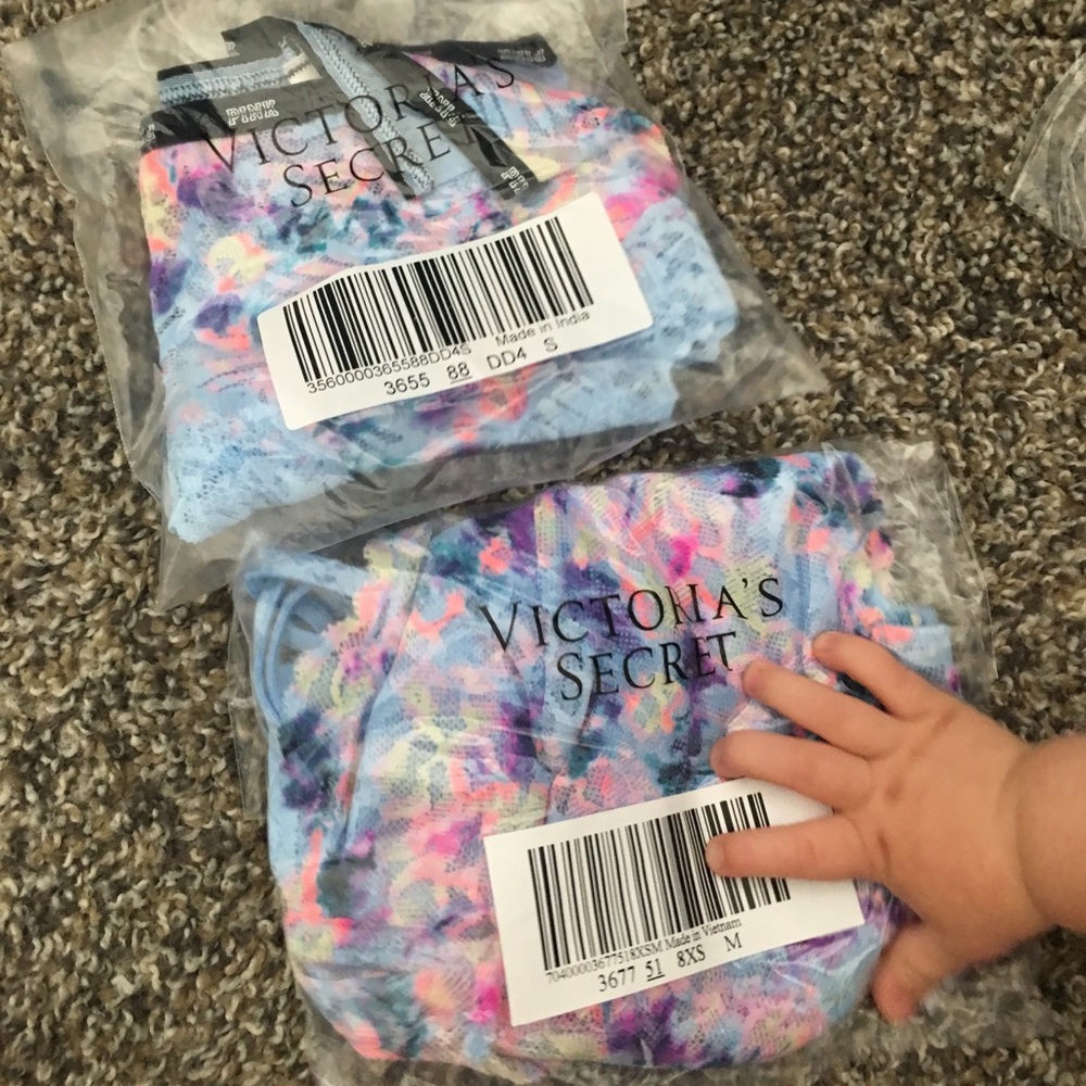 Victoria Secret bundle size small